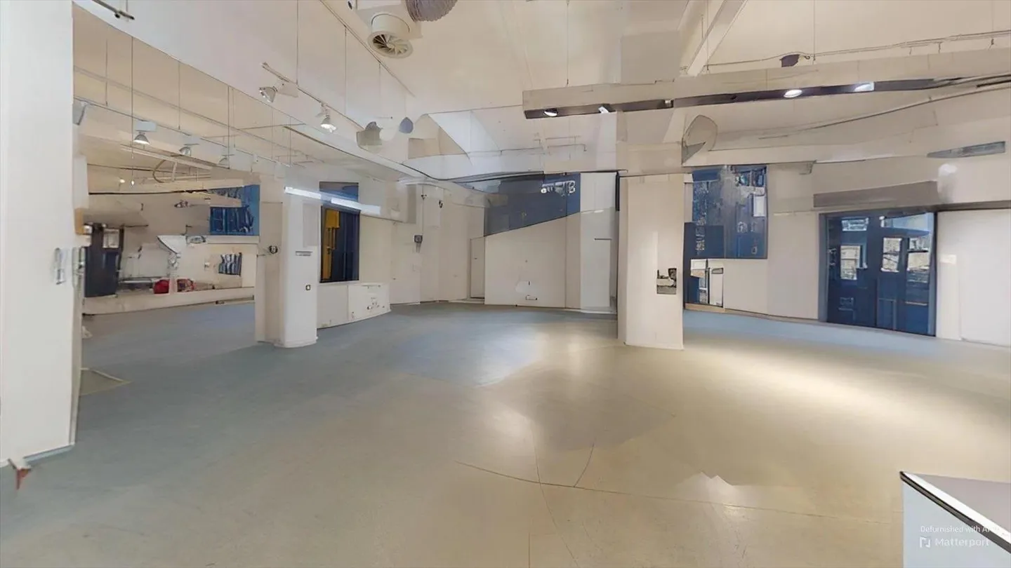 Commercial Space in Sierre - Photo 2 of 9