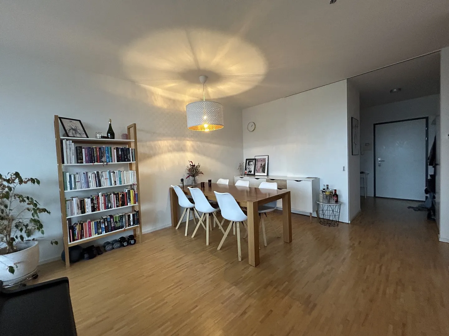 1½ ZI-WOHNUNG IN WINTERTHUR - STADT, MÖBLIERT, TEMPORÄR - Foto 3 von 11