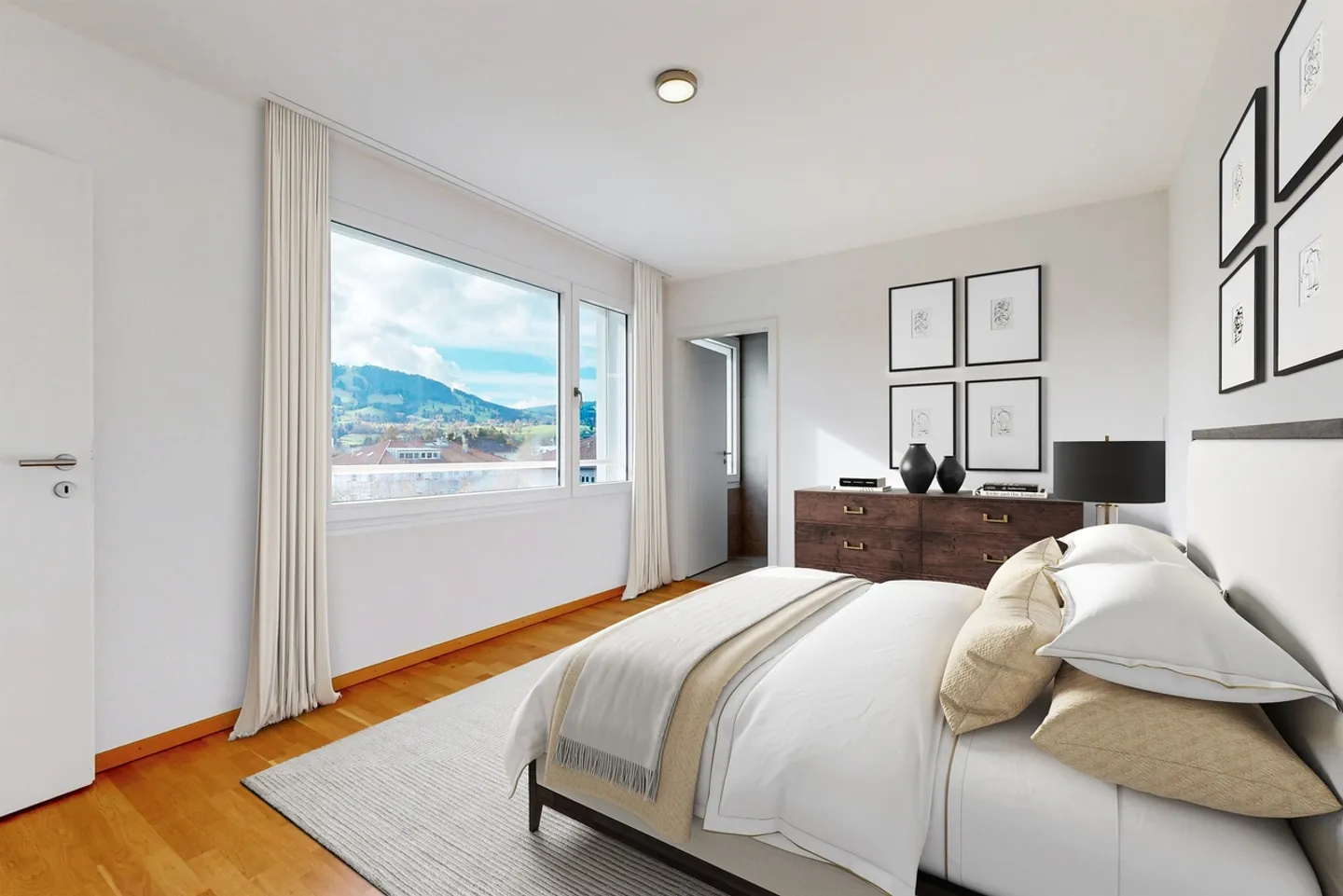 Spacious accommodation! - Photo 4 of 10