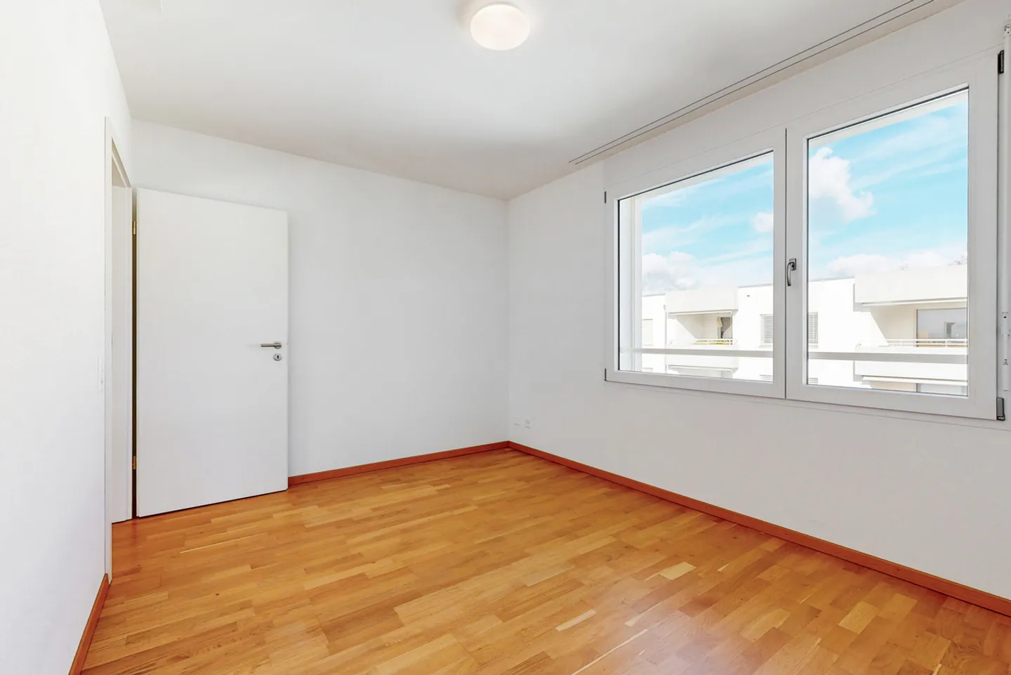 Spacious accommodation! - Photo 6 of 10