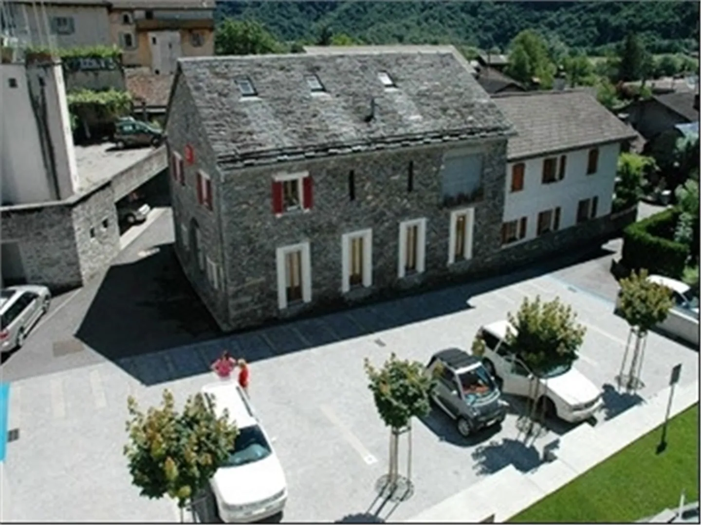 Residential building for sale - Photo 4 of 9