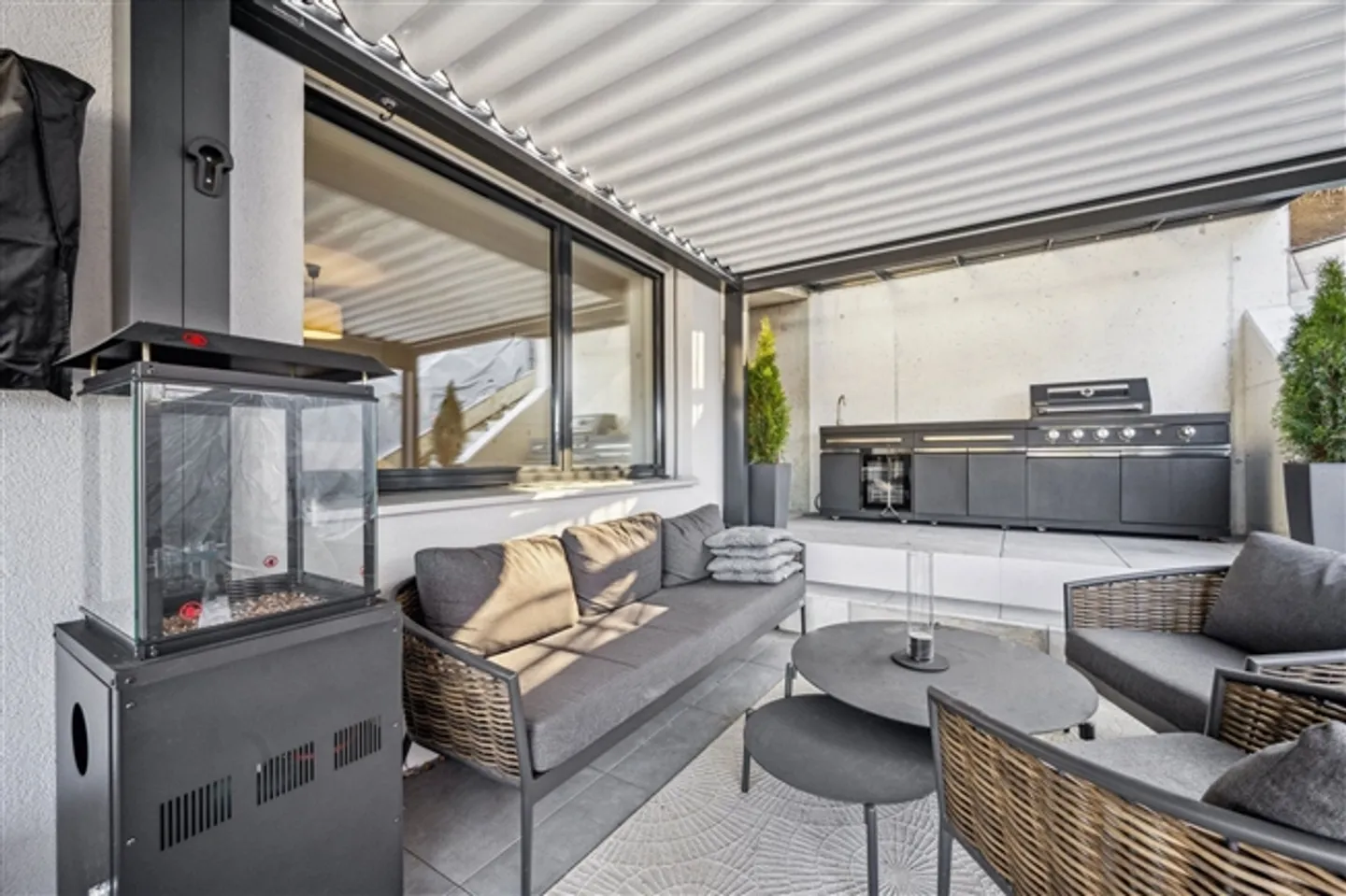 Casa unifamiliare esclusiva in posizione elevata - vivere modernamente in un ambiente naturale - Foto 6 di 13