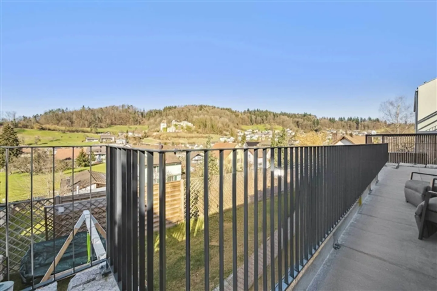 Casa unifamiliare esclusiva in posizione elevata - vivere modernamente in un ambiente naturale - Foto 10 di 13