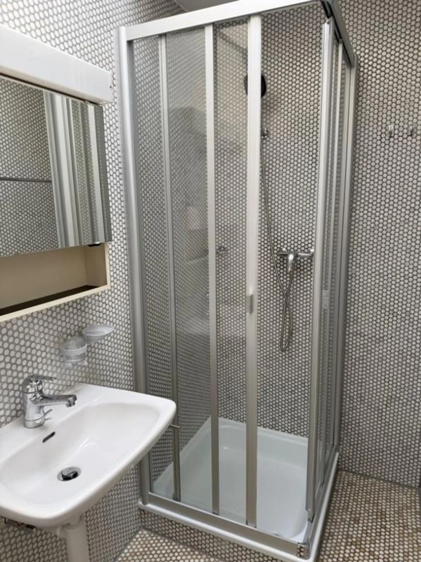 Appartement en attique avec grande terrasse - un rêve! - Photo 7 sur 8