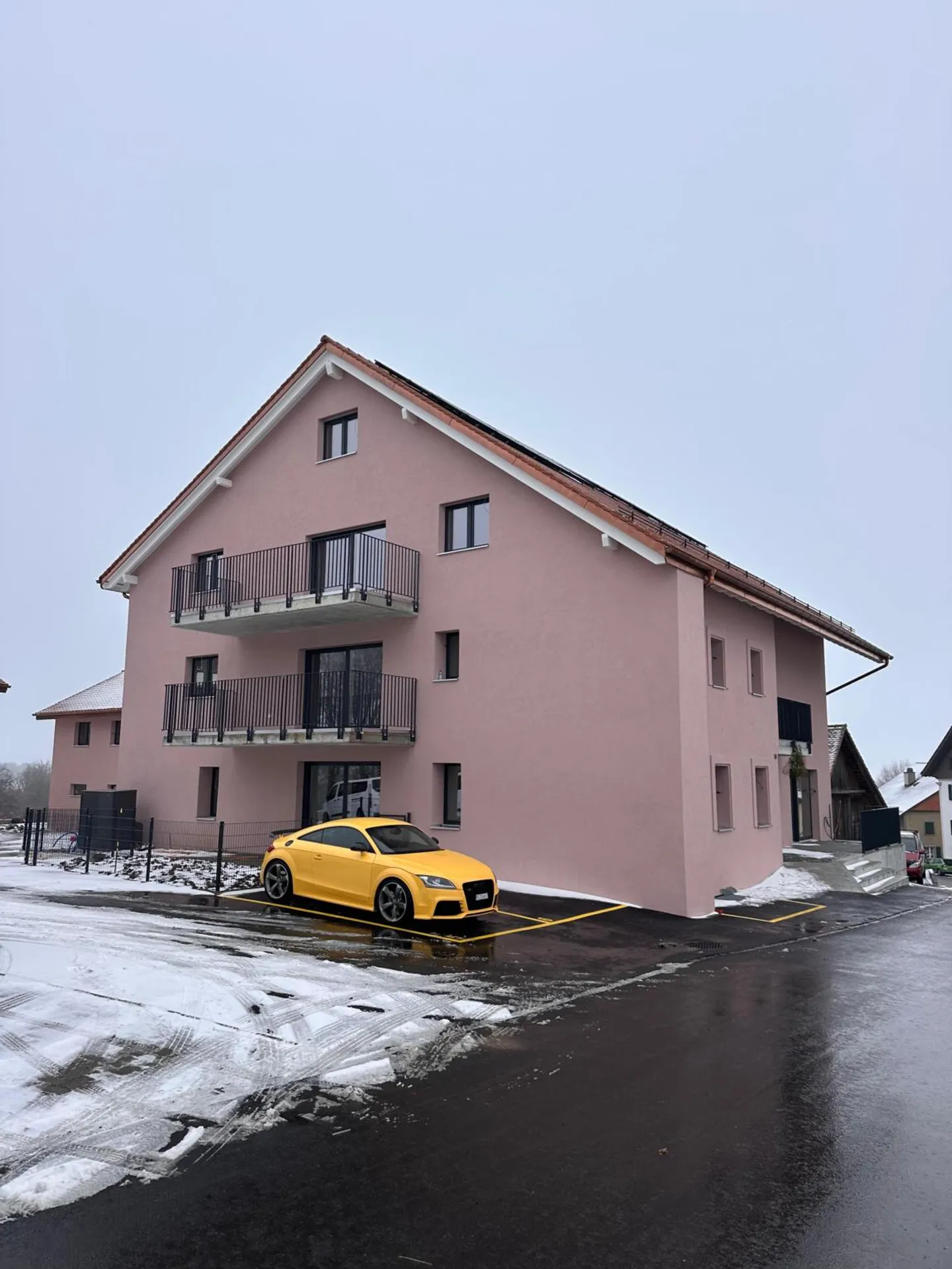 Duplex Charmant à Corcelles - Photo 1 sur 10