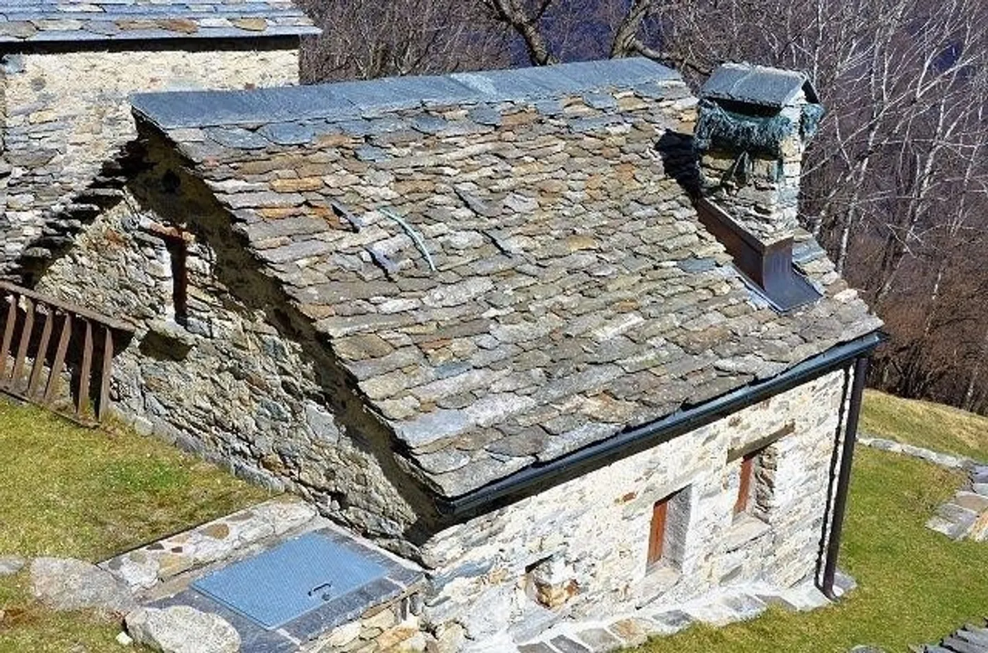 Piccolo rustico con giardino parzialmente ristrutturato / - Foto 23 di 25