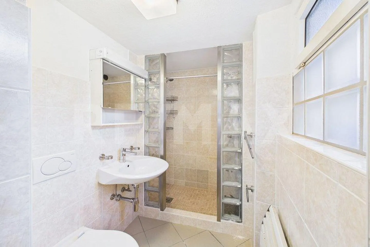 Typical core house in the green with great potential - Photo 9 of 13