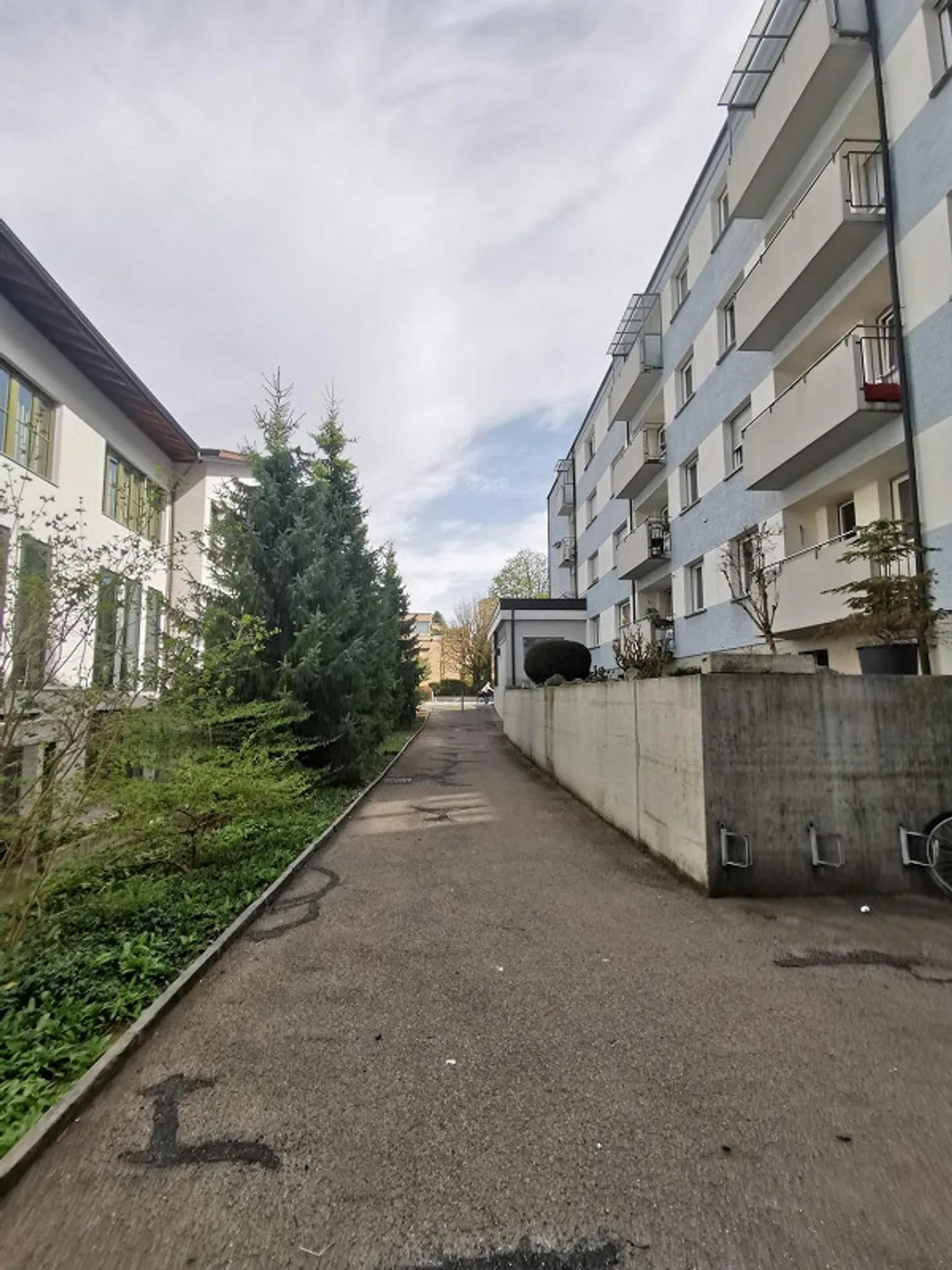 Centrally Located 2-Room Apartment in Thun! - Photo 2 of 9