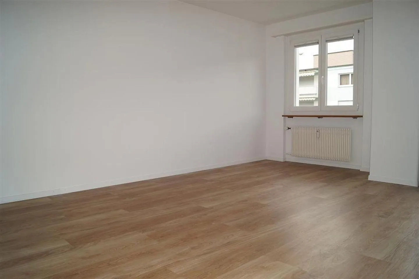 Centrally Located 2-Room Apartment in Thun! - Photo 7 of 9