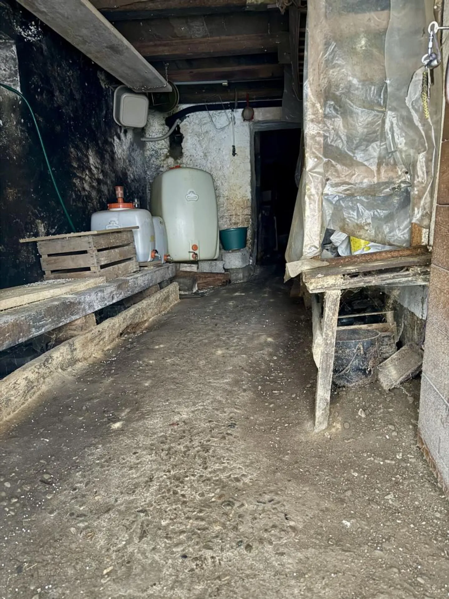 Exklusivität - Wohnung zu renovieren - Großes Potenzial im Herzen des Dorfes - Foto 8 von 12