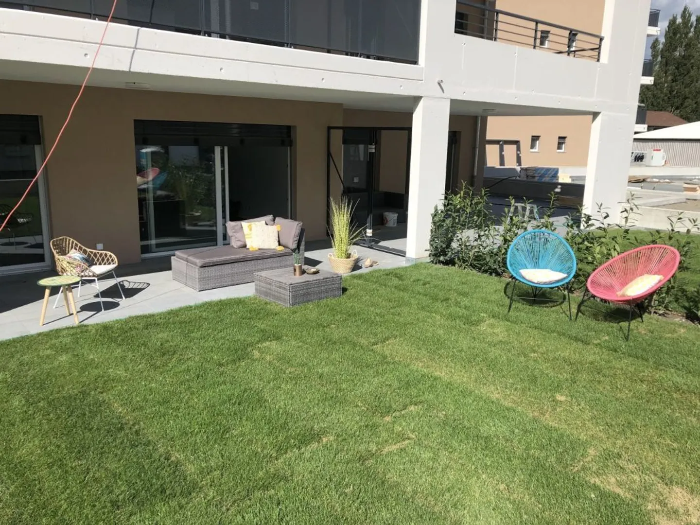Magnificent garden-level apartment with covered terrace and superb view - Photo 4 of 11