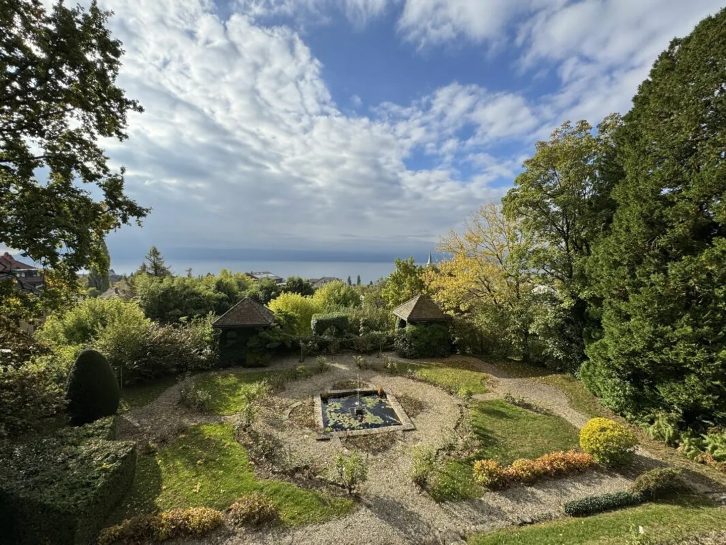 Exceptional 170 m2 apartment in Pully with panoramic view - Photo 5 of 12