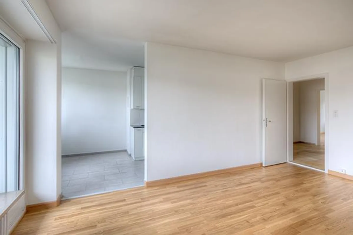 Appartement 3 pièces confortable - Photo 3 sur 9