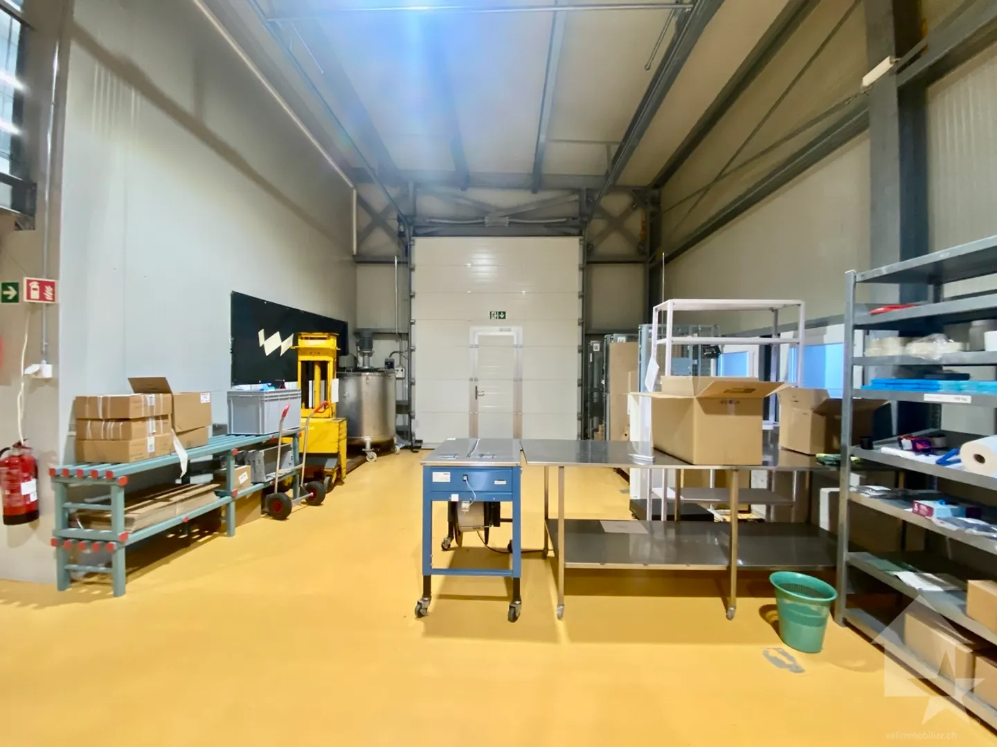 Industrial hall of 5031 m3 + 31 box garages between Sion and Sierre - Photo 9 of 26