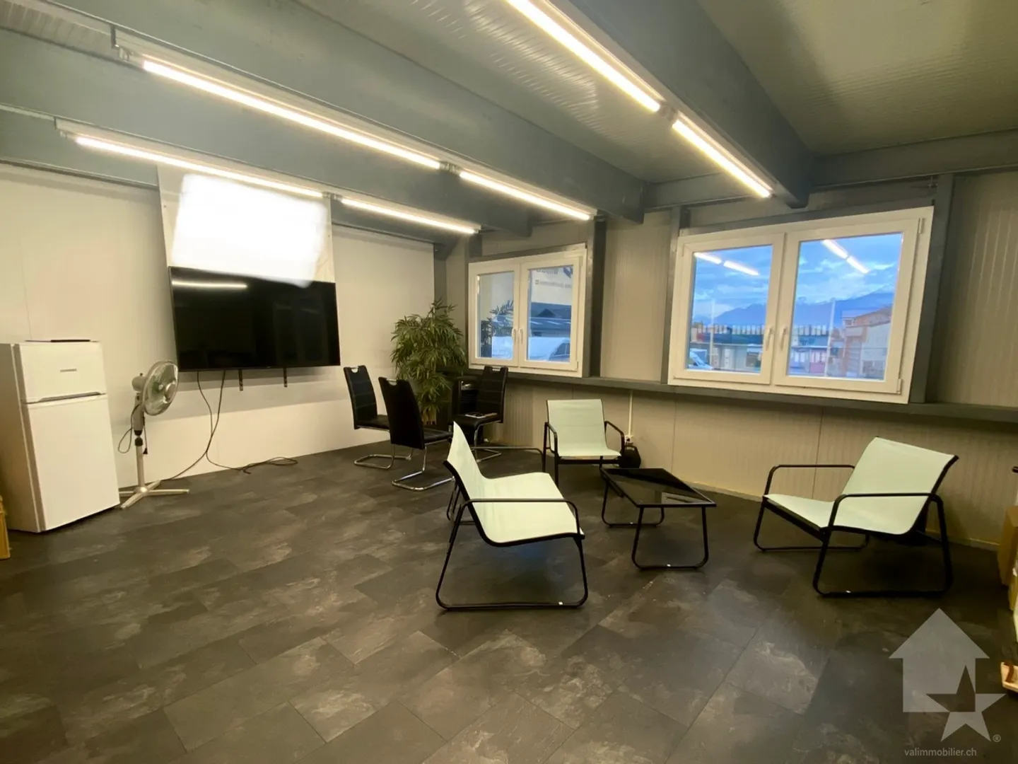 Industrial hall of 5031 m3 + 31 box garages between Sion and Sierre - Photo 11 of 26