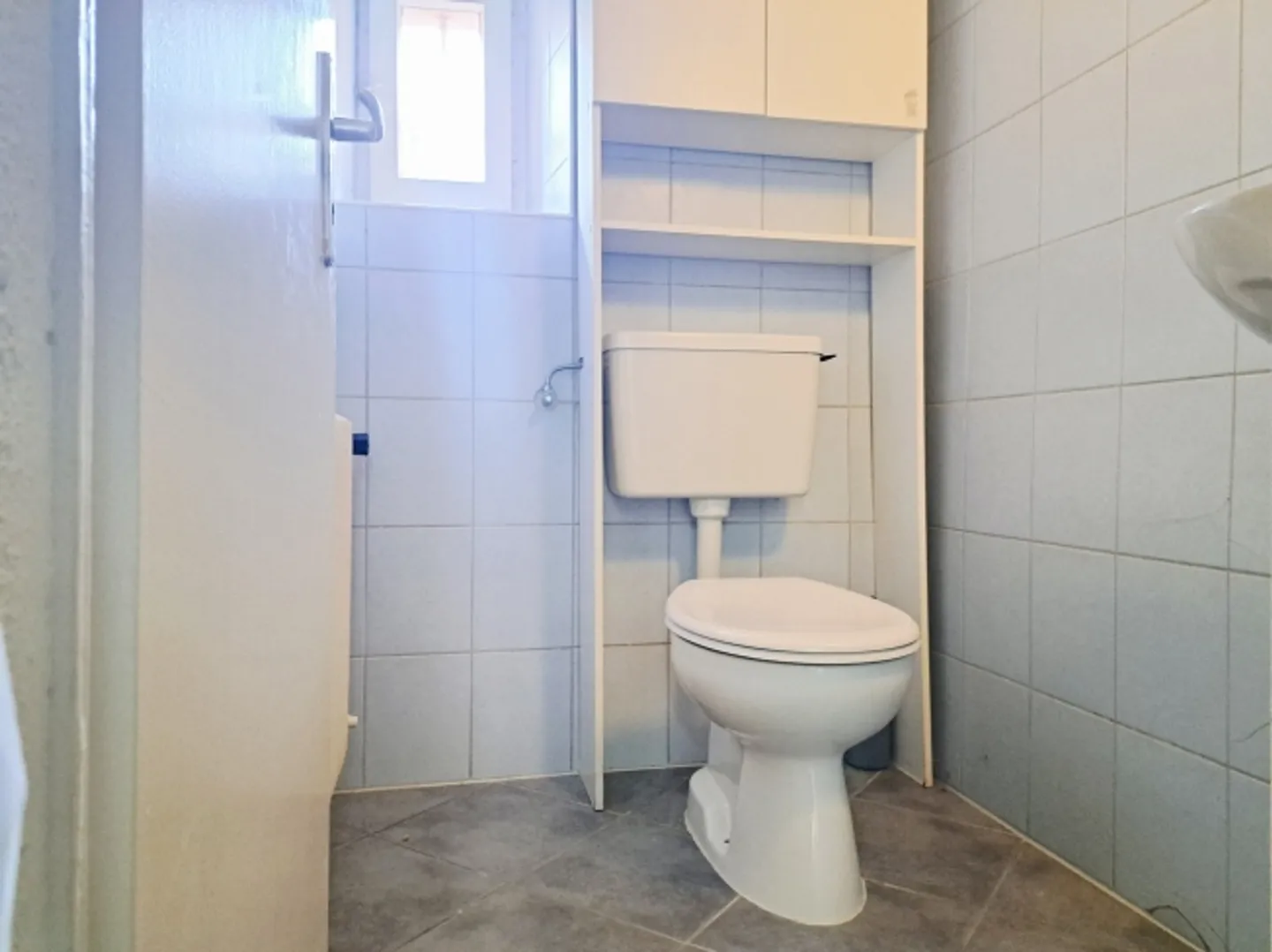 "ROGER-DE-GUIMPS 5, COMMERCIAL SPACES IN THE CITY CENTER" - Photo 8 of 13