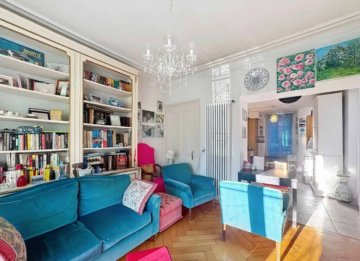 4.5 rooms with character and large balcony - Photo 4 of 13