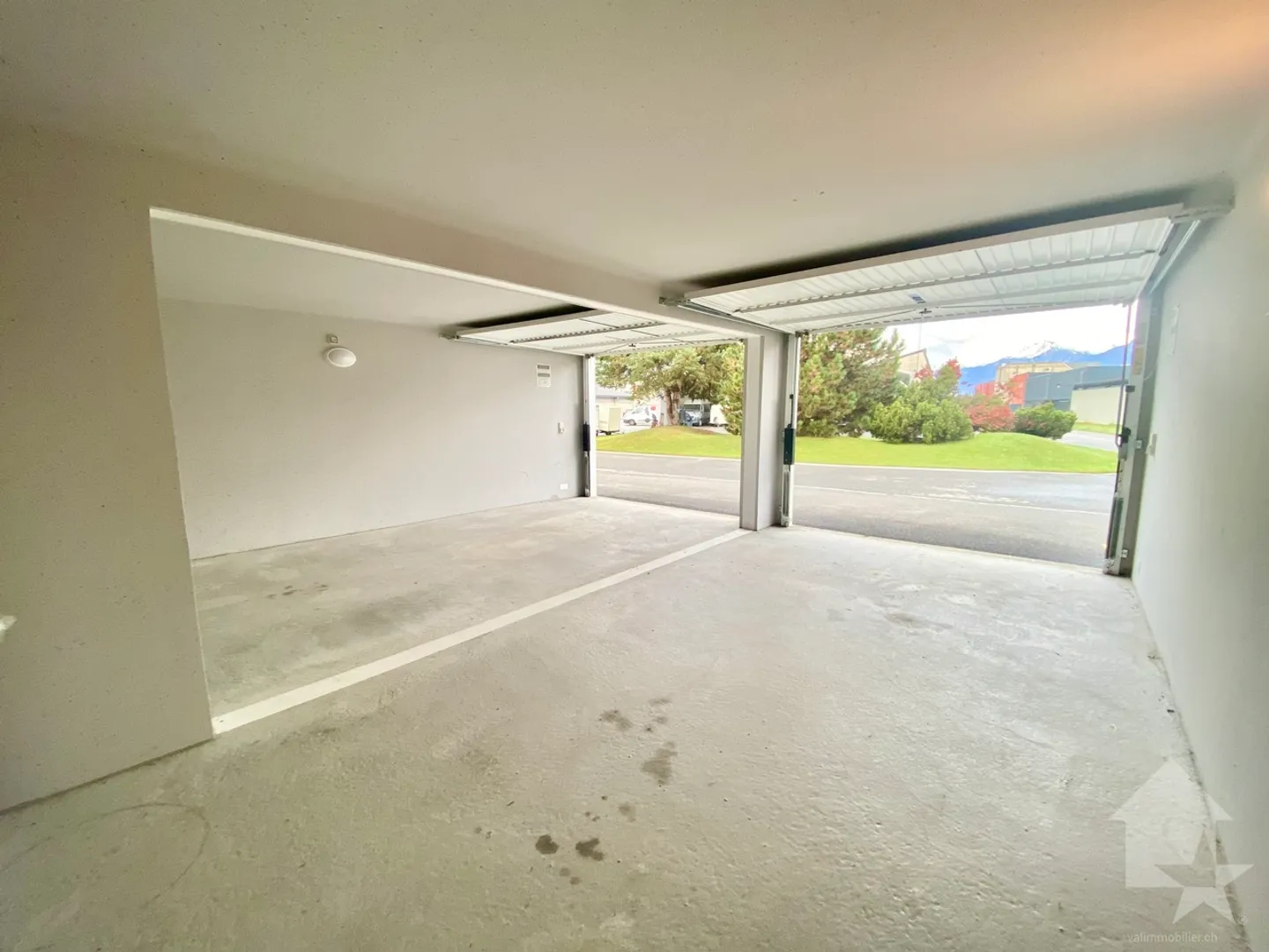 Industrial hall of 5031 m3 + 31 box garages between Sion and Sierre - Photo 16 of 26