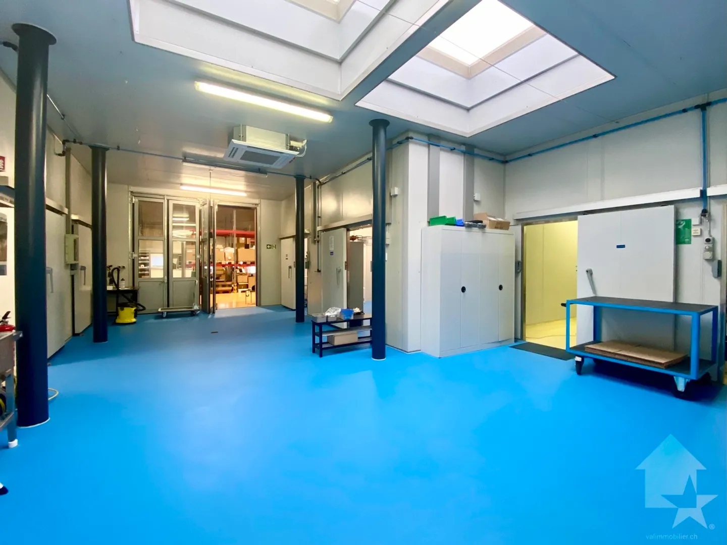 Industrial hall of 5031 m3 + 31 box garages between Sion and Sierre - Photo 20 of 26