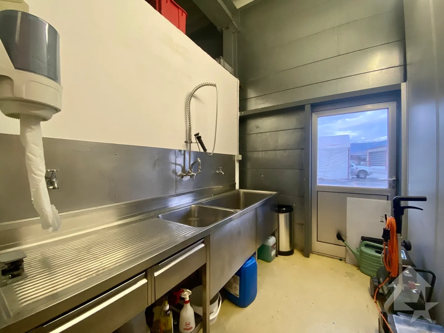 Industrial hall of 5031 m3 + 31 box garages between Sion and Sierre - Photo 22 of 26