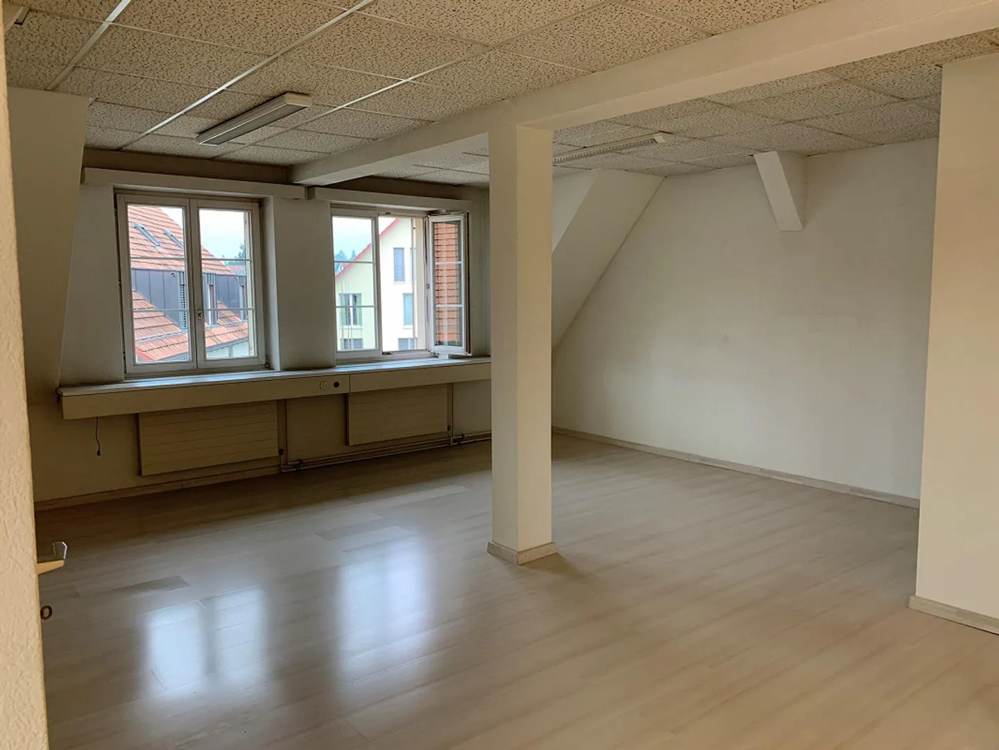 Spazio commerciale in posizione centrale con ascensore per merci - Foto 5 di 5