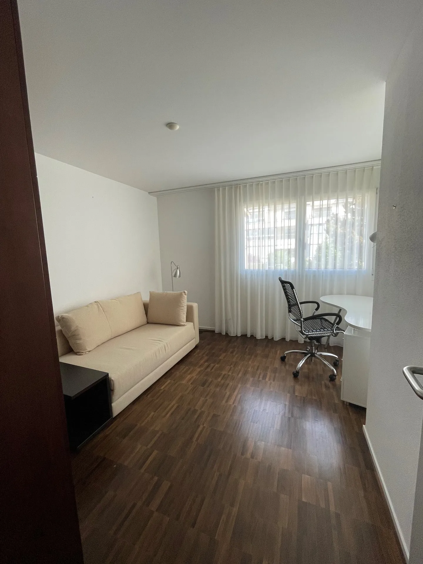 Wohnen wie im Hotel - vollausgestattete 3,5-Zimmer-Wohnung im Service-Wohnpark Freihofmatte - Photo 5 of 14