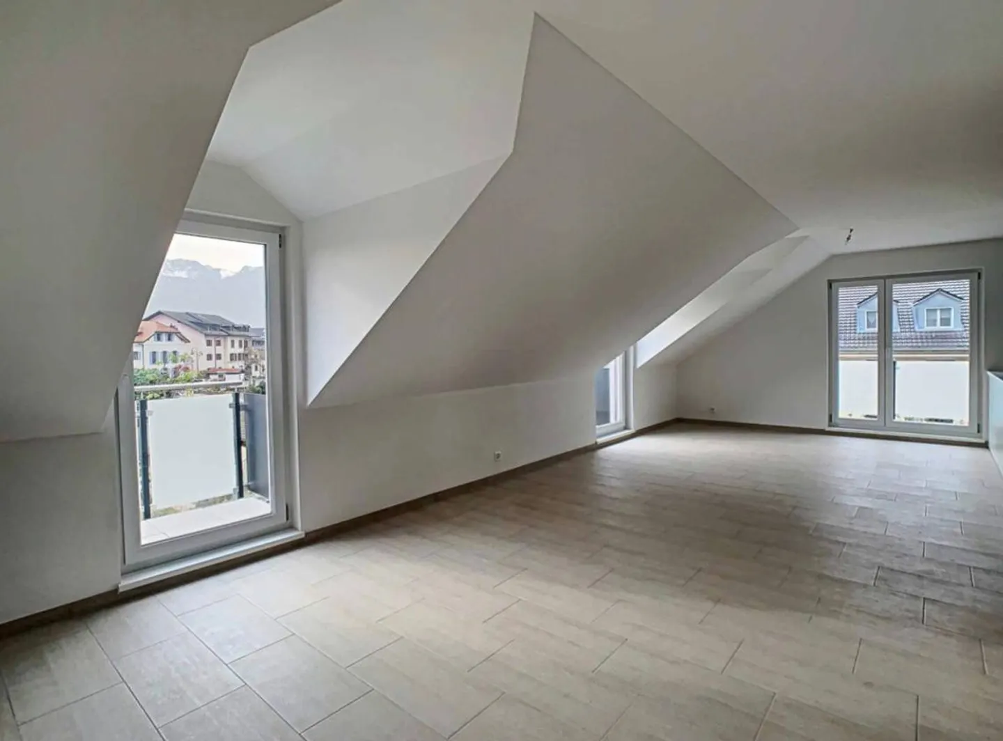 Duplex Charmant à Rennaz - Photo 2 sur 6