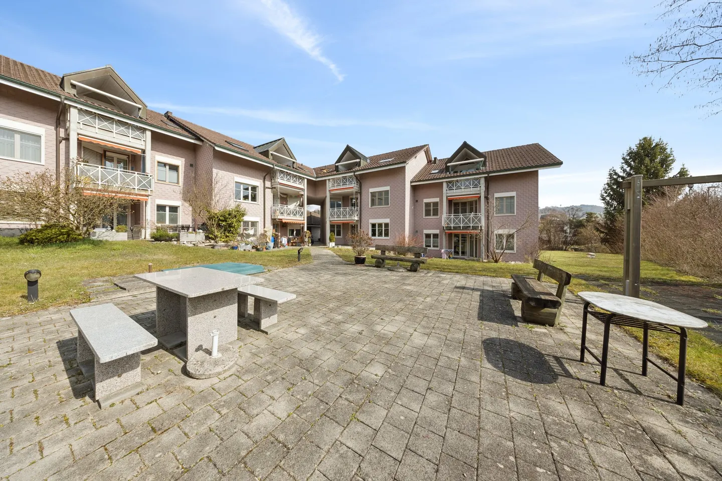 Appartement spacieux dans un quartier calme - Photo 3 sur 13