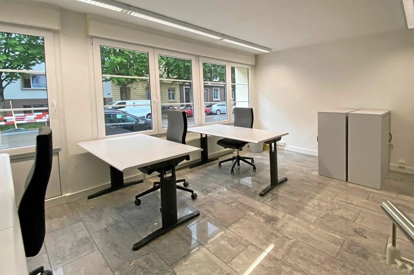 Bureau, cabinet ou appartement dans un emplacement recherché et relaxant - de plus... - Photo 3 sur 13