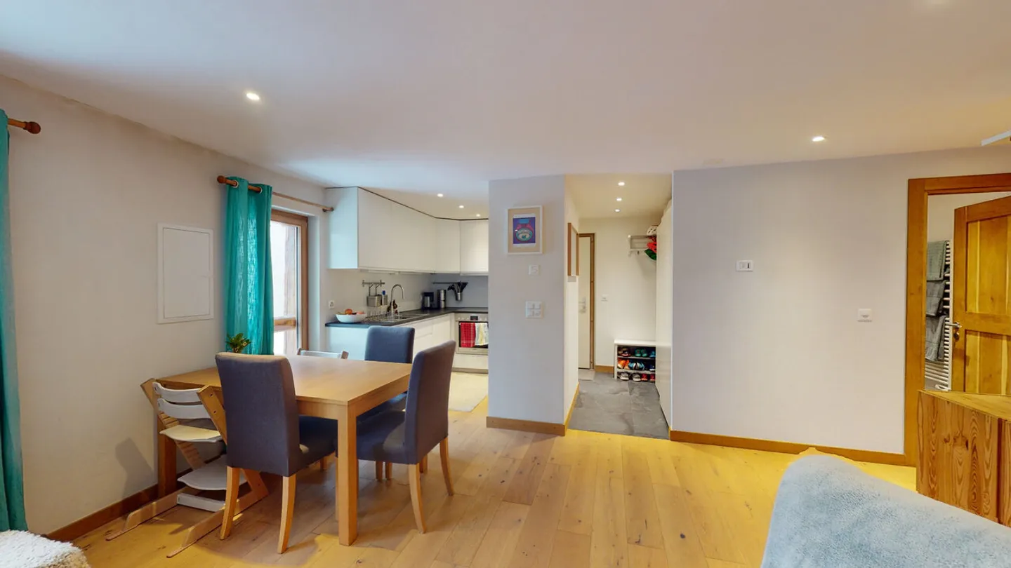 3.5 Room Apartment - Photo 2 of 13