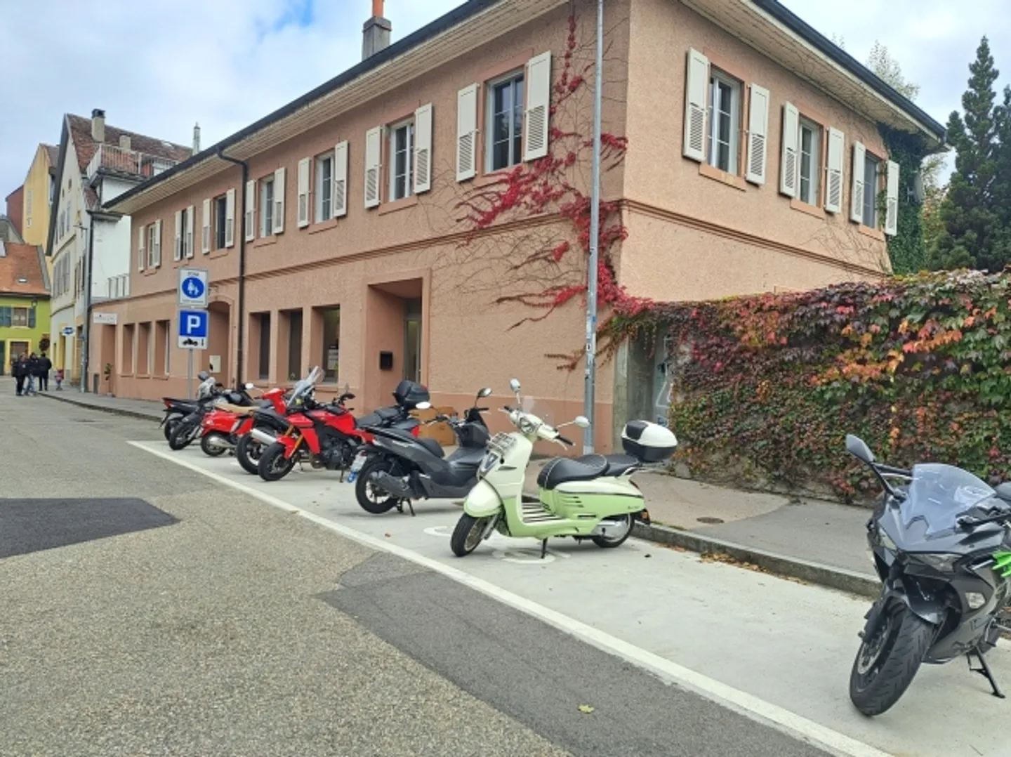 "ROGER-DE-GUIMPS 5, COMMERCIAL SPACES IN THE CITY CENTER" - Photo 10 of 13