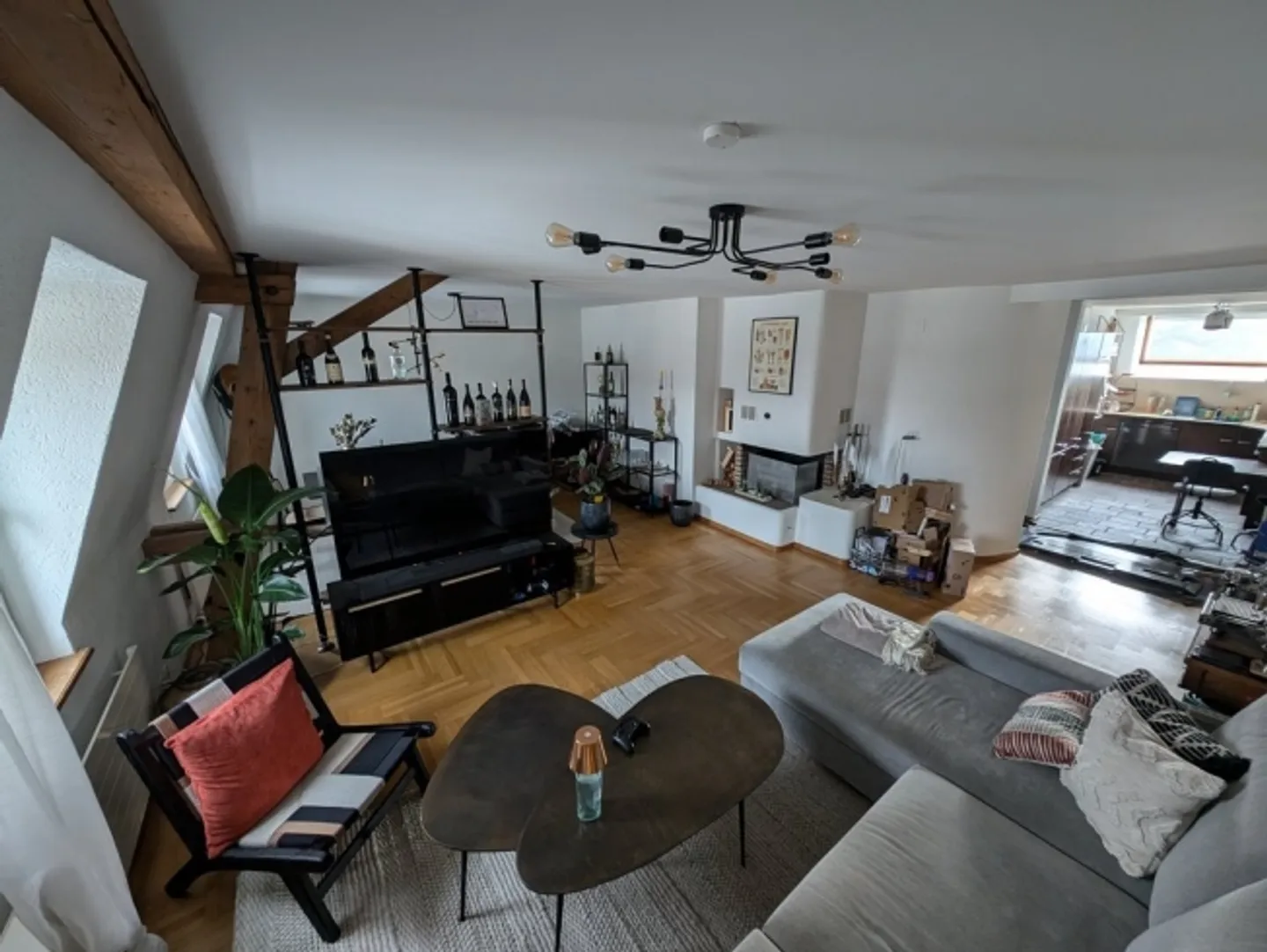 Appartamento cittadino affascinante in una posizione ambita limitata fino al 30.09.2026 - Foto 4 di 9