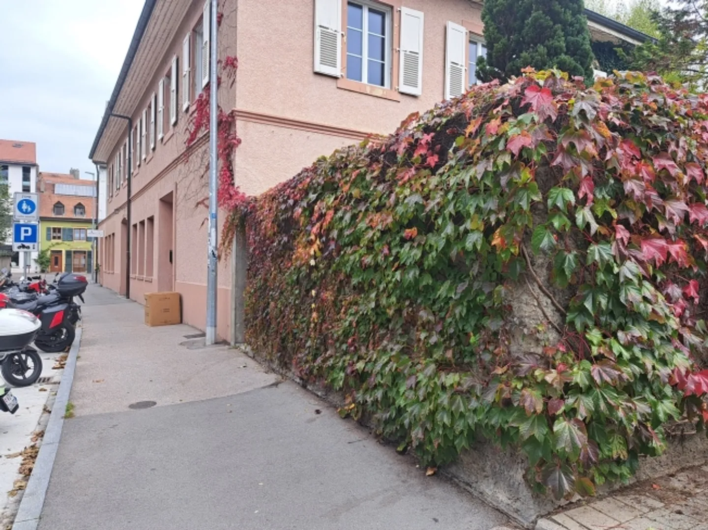 "ROGER-DE-GUIMPS 5, COMMERCIAL SPACES IN THE CITY CENTER" - Photo 11 of 13