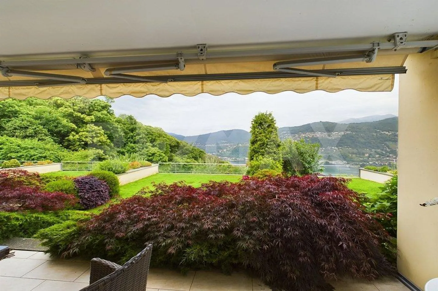 Appartamento di lusso sul lago - Foto 3 di 13