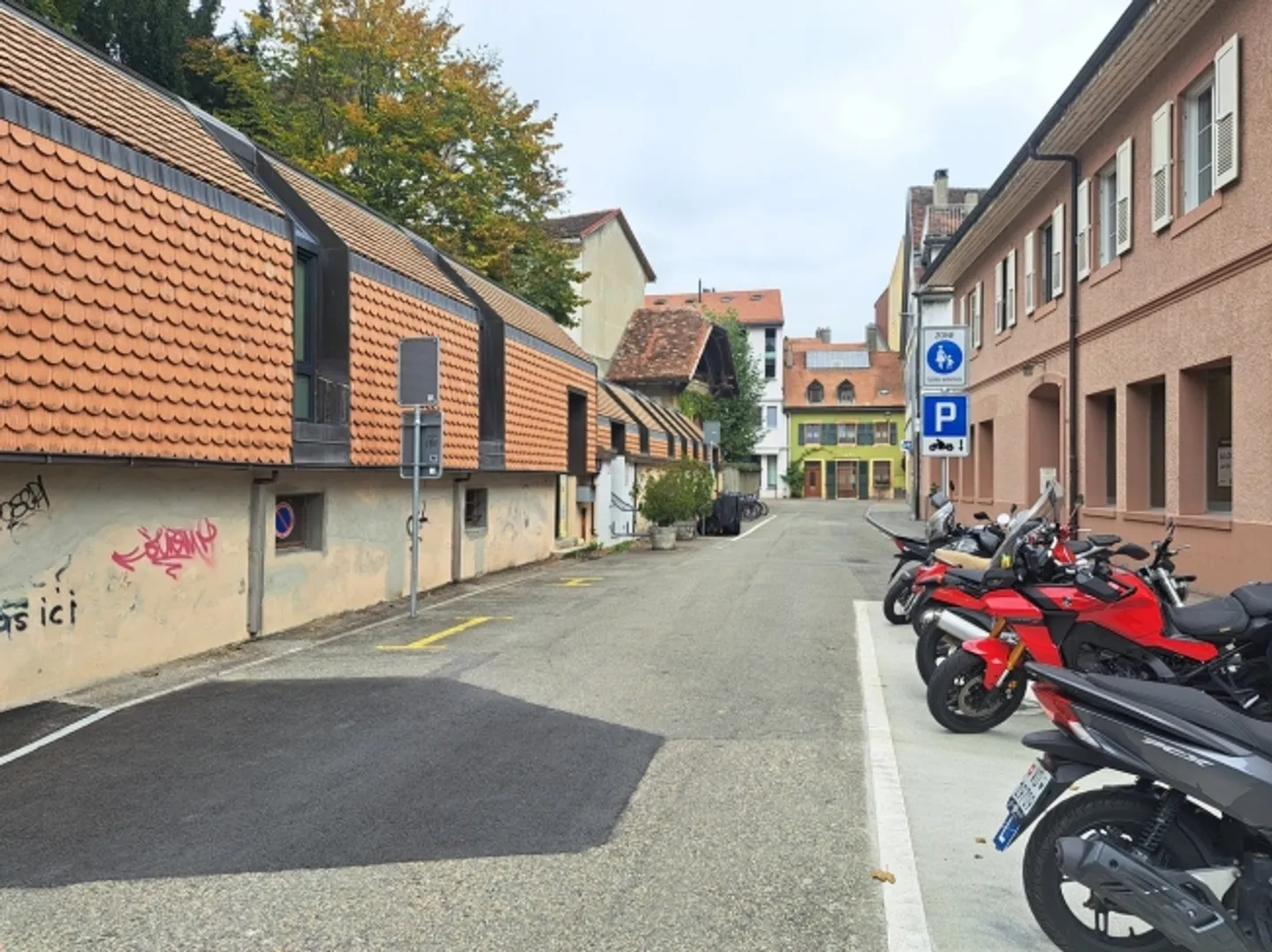 "ROGER-DE-GUIMPS 5, COMMERCIAL SPACES IN THE CITY CENTER" - Photo 12 of 13