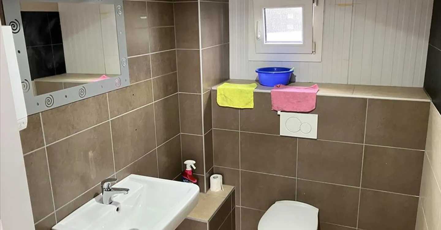 Edificio ad uso misto in affitto - Foto 1 di 7