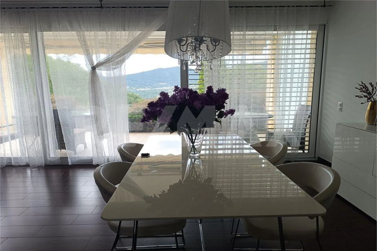 Appartamento di lusso sul lago - Foto 7 di 13