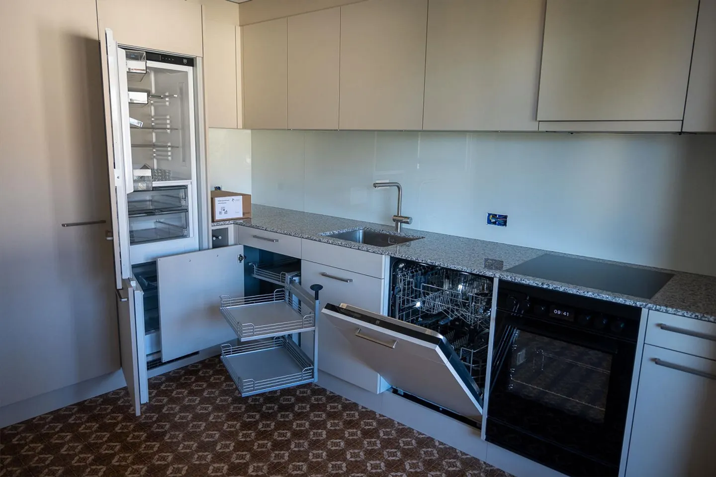 Apartment for rent in a quiet location - Photo 2 of 6