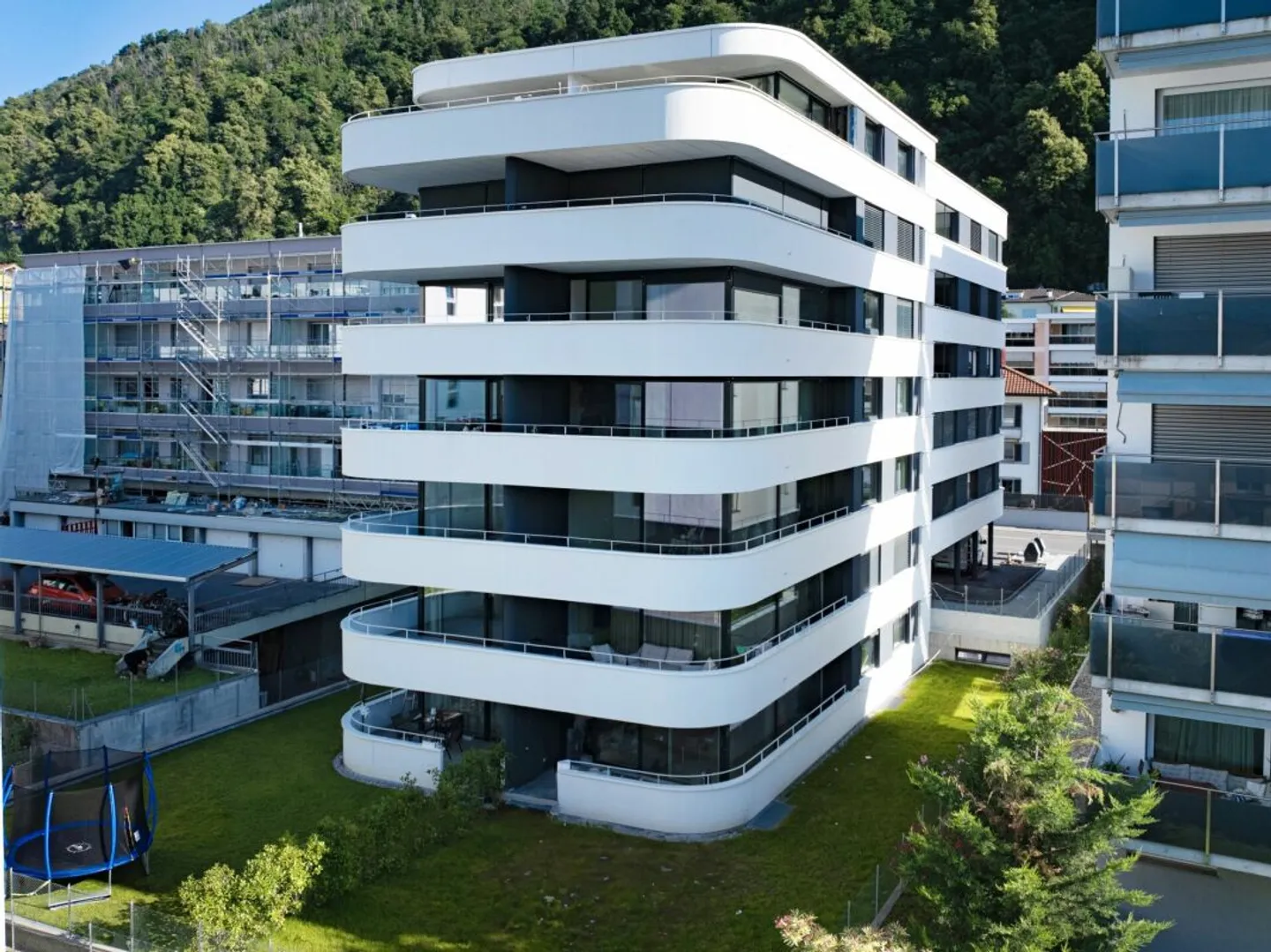 SOLDUNO - Nuovo appartamento di 3,5 stanze con giardino - Foto 1 di 11