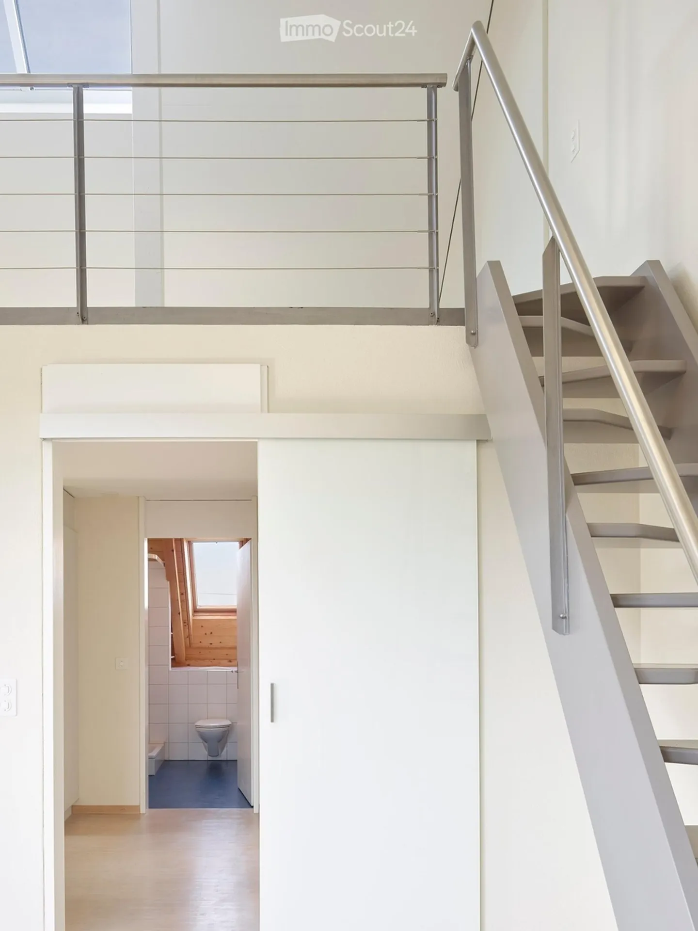 Appartement lumineux de 2,5 pièces avec vue sur la verdure à Thun - Photo 7 sur 10