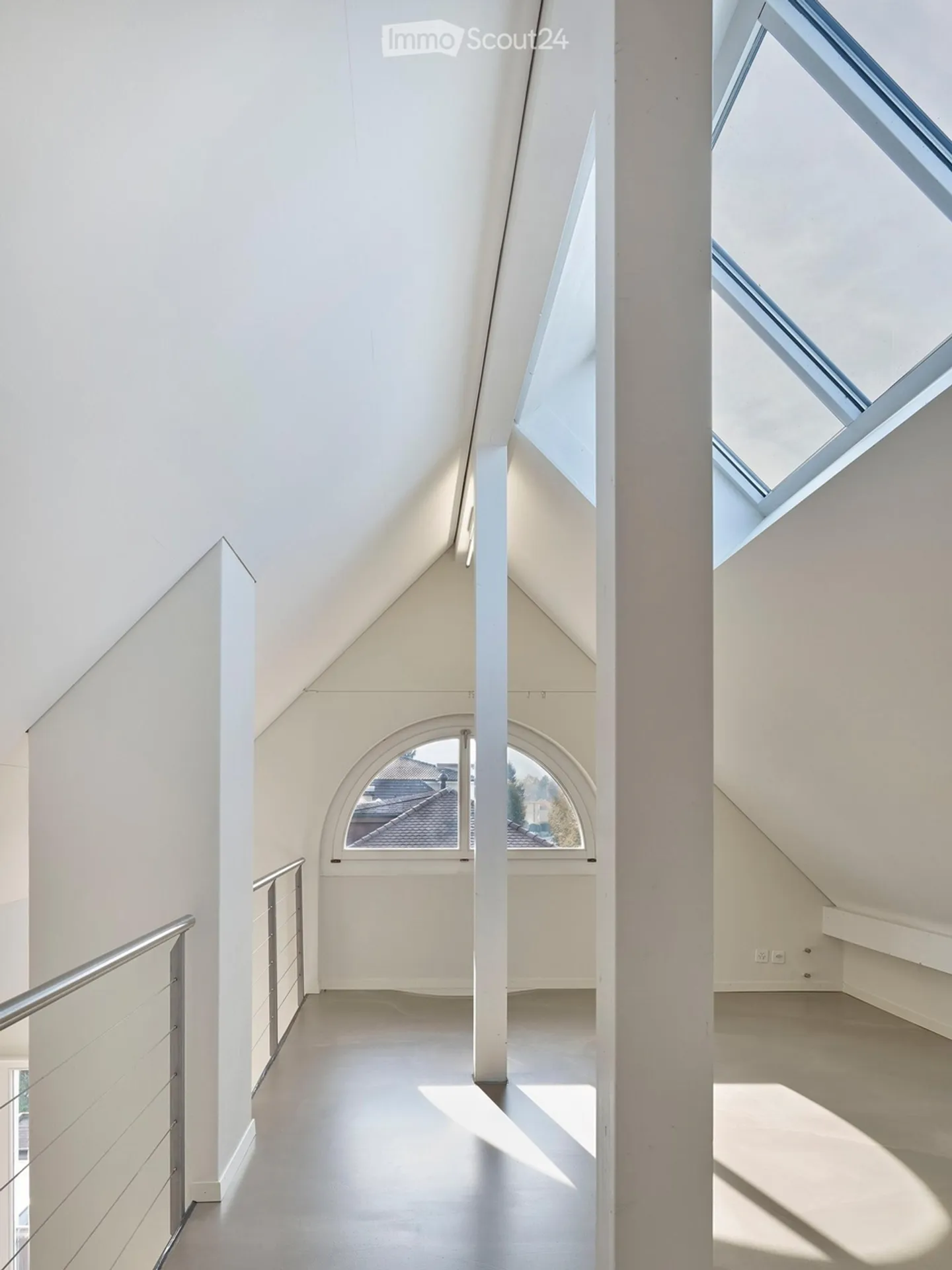 Appartement lumineux de 2,5 pièces avec vue sur la verdure à Thun - Photo 8 sur 10