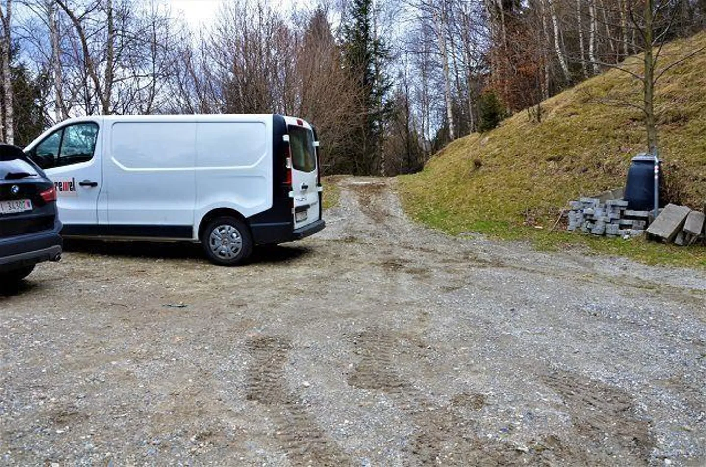 Grande rustico con giardino da ristrutturare - Foto 25 di 28