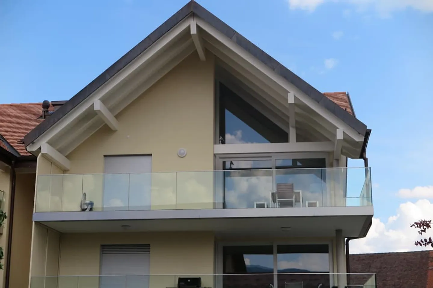 APPARTEMENT 4.5 PIECES (COMBLES) - Photo 2 sur 13