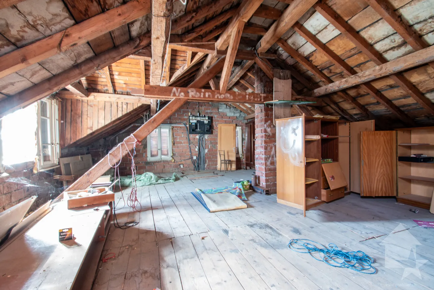 Small building with two apartments to renovate - Photo 6 of 6