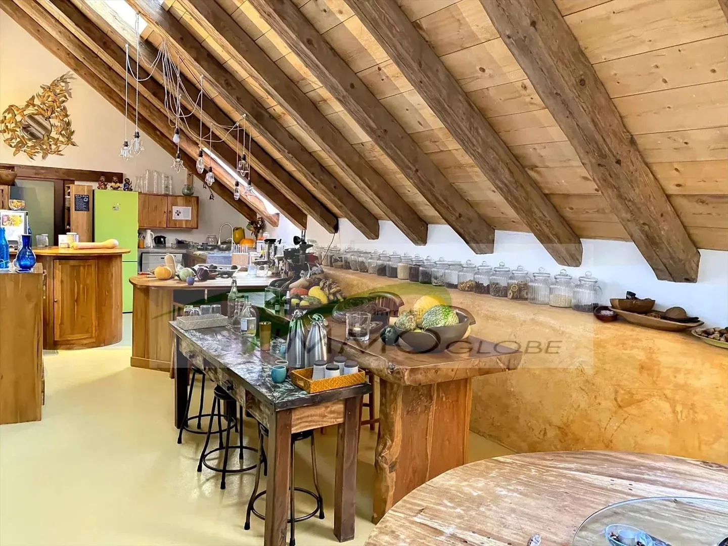 Maison 20 pièces - Photo 4 sur 13