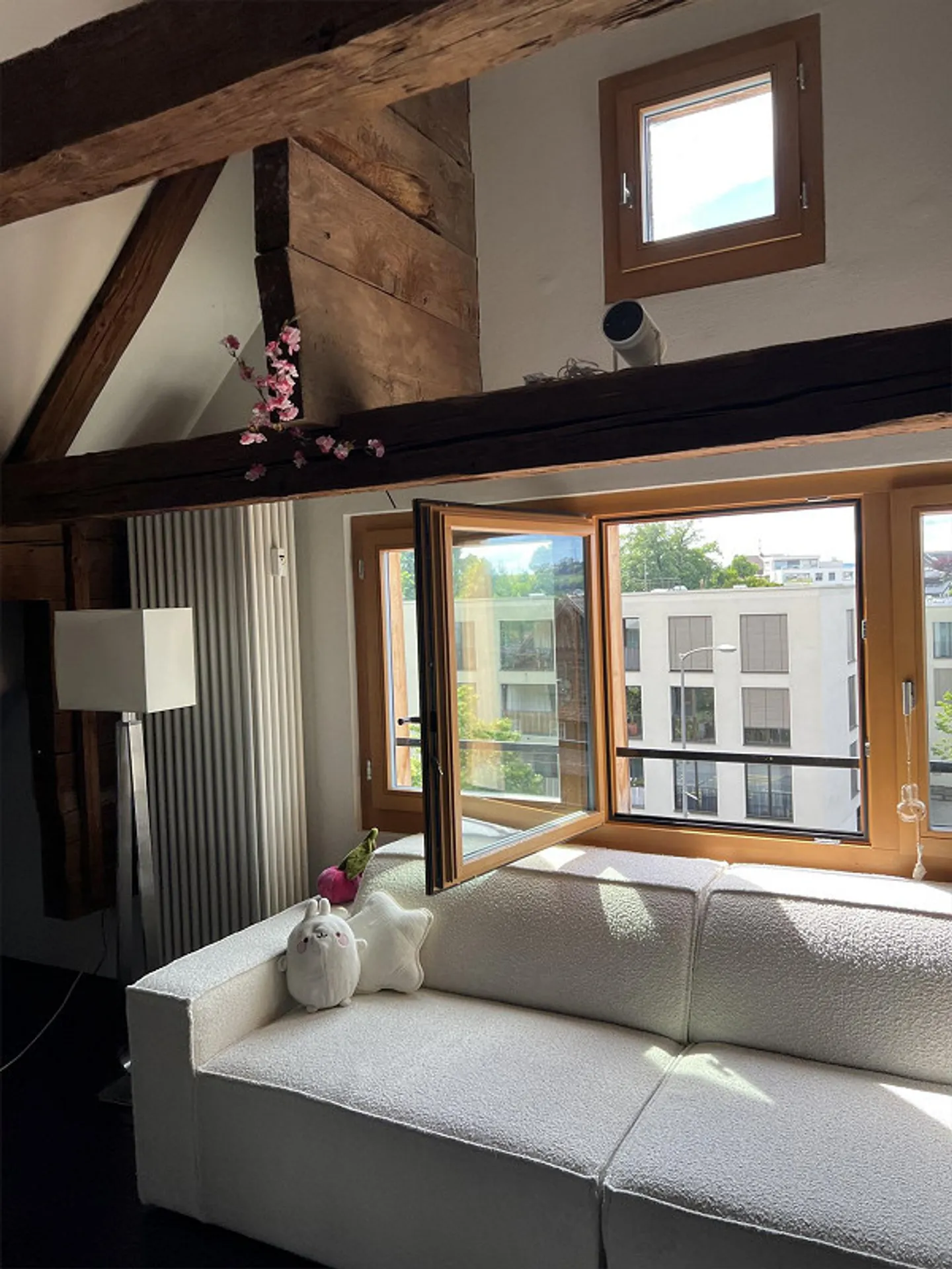 Moderne Dachwohnung zur Miete - Foto 2 von 9