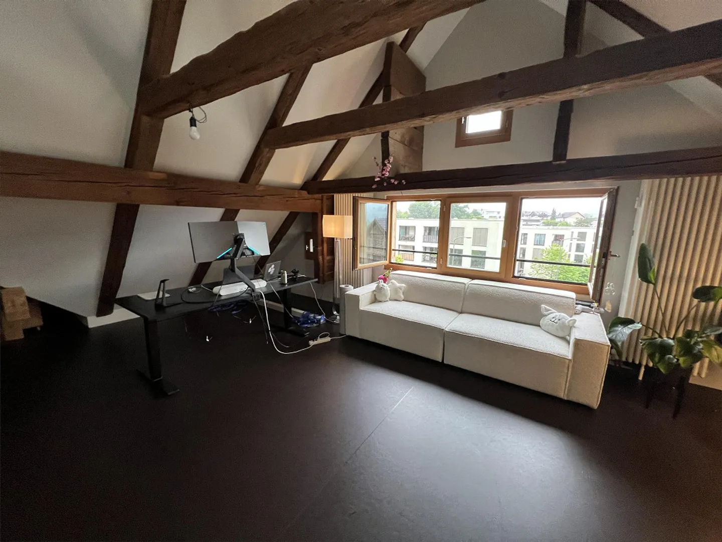 Moderne Dachwohnung zur Miete - Foto 3 von 9