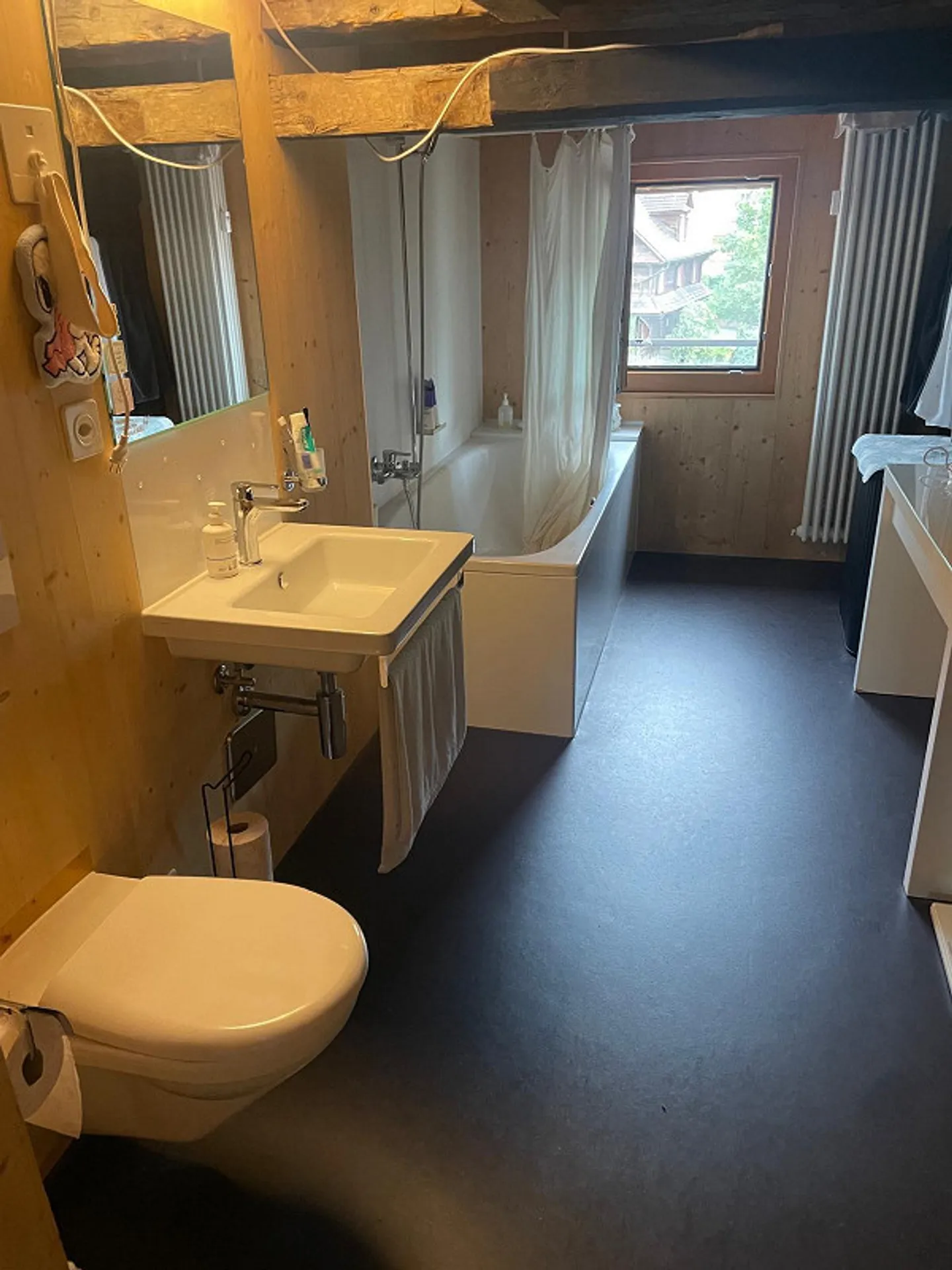 Moderne Dachwohnung zur Miete - Foto 8 von 9