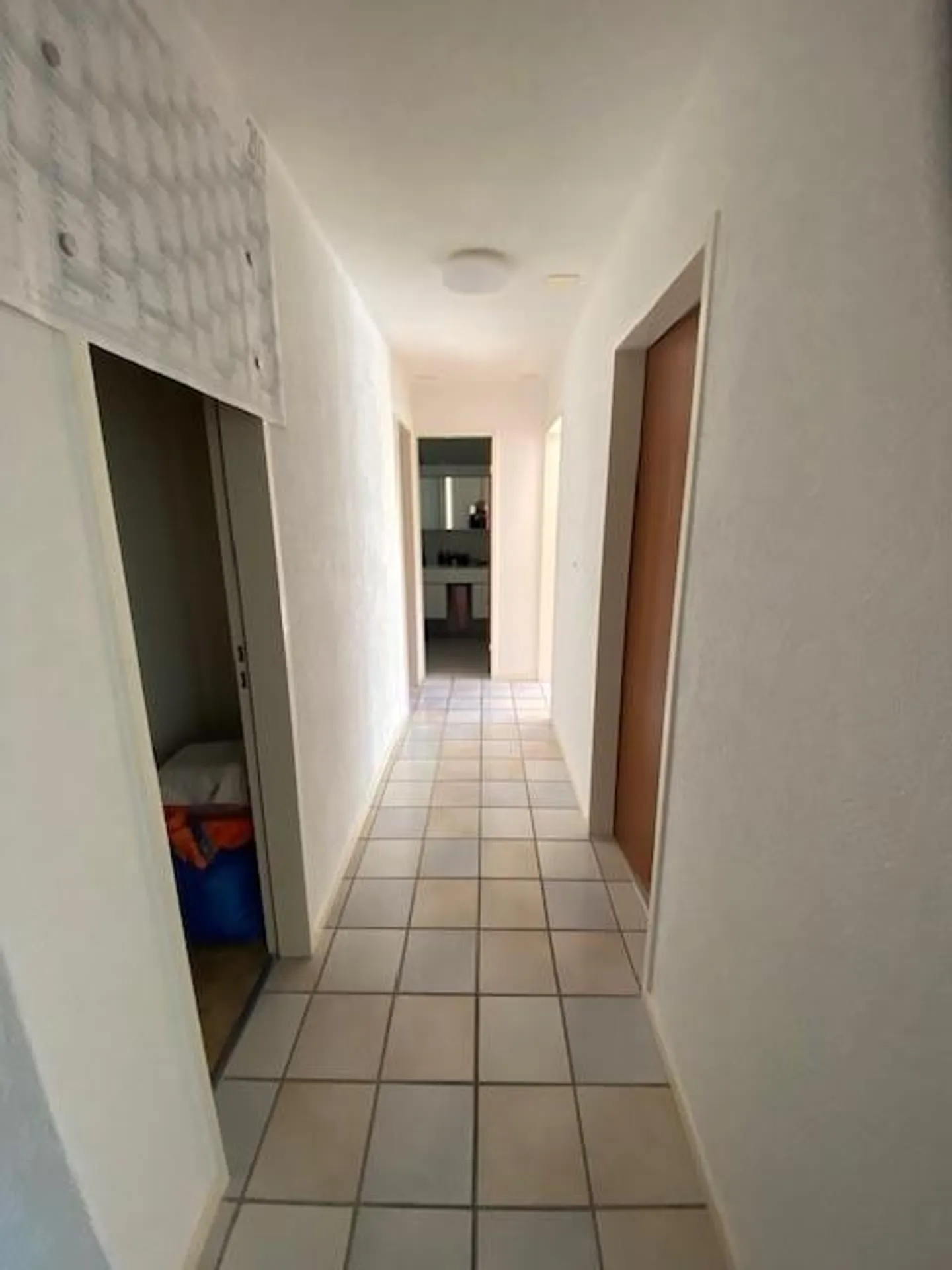 Appartamento mansardato di 4,5 locali con balcone a Balsthal - Foto 2 di 11