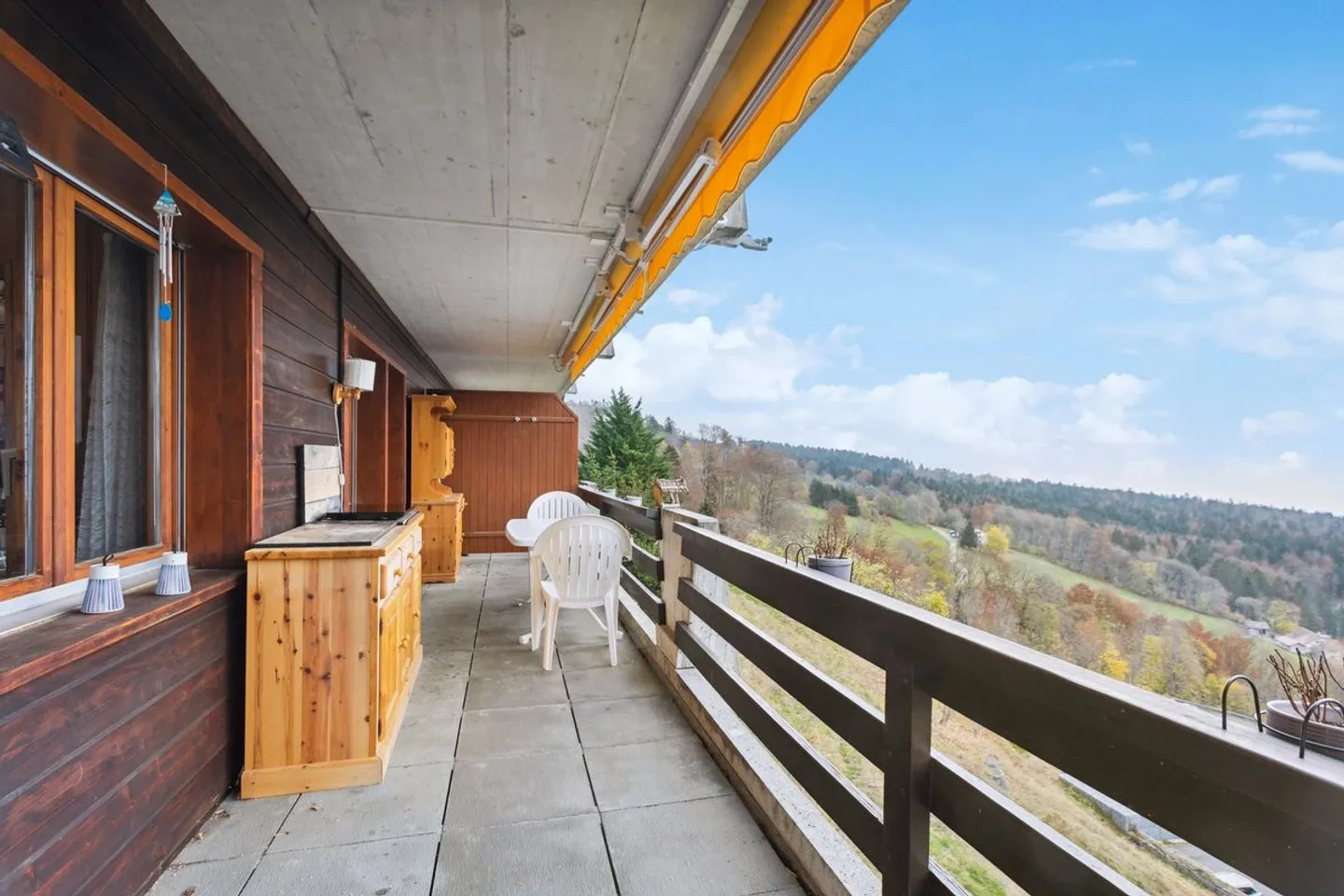 Geräumige 4.5-Zimmer-Wohnung mit atemberaubendem Blick - Foto 6 von 7